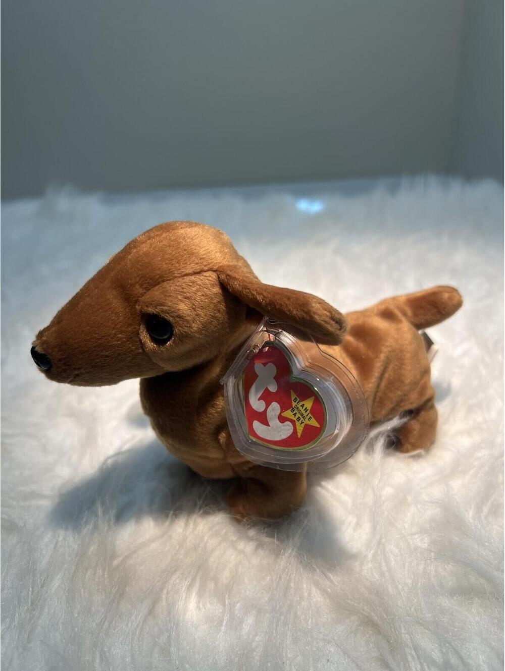 WEENIE 1995 Ty Beanie Babies Brown DACHSHUND Dog Baby *MWMT*